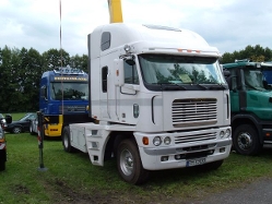 Freightliner-Argosy-weiss-Rolf-180905-01