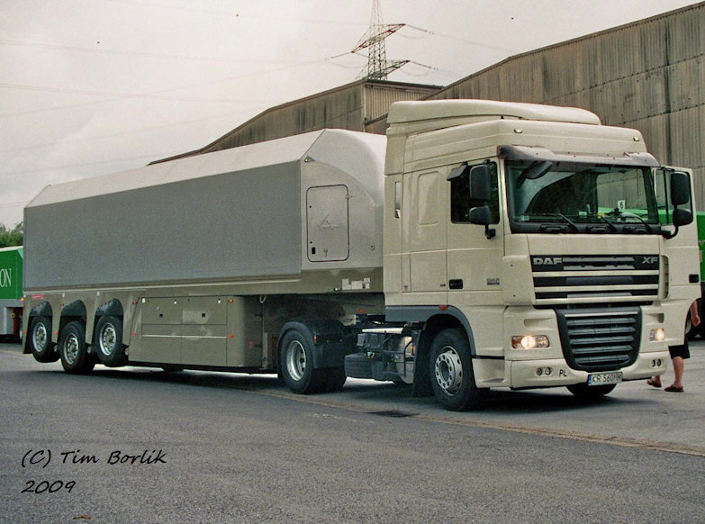DAF-XF-105-beige-Borlik-010710-01.jpg