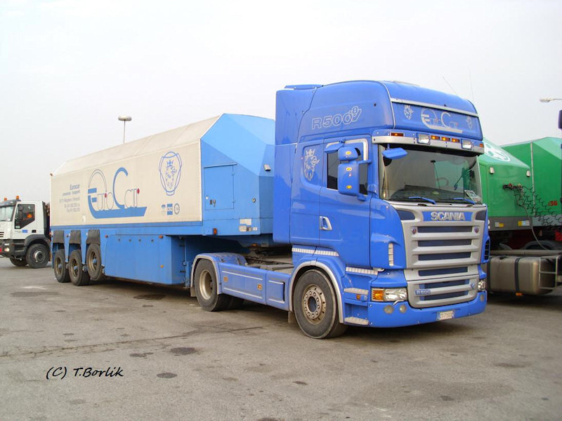 Scania-R-500-blau-Borlik-010710-01.jpg