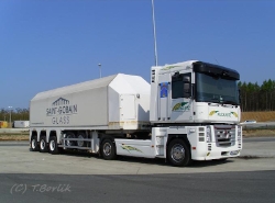 Renault-Magnum-II-Kuckartz-Borlik-010710-01