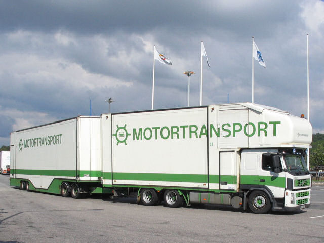 Volvo-FM12-420-Vorechovsky-121106-07.jpg - Jaroslav Vorechovsky
