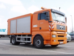 MAN-TGA-18530-XL-Bast-Holz-140405-02