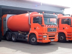 MAN-TGA-28310-M-Kommunal-Kress-290505-02
