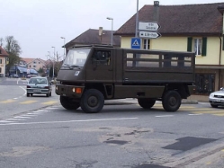 Bucher-4x4-Schweizer-Armee-Junco-201205-01