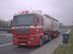 MAN-TGA-XXL-Essers-Pieper-040306-01