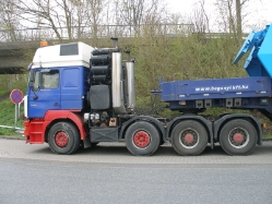 MAN-F2000-41604-Beganyi-Holz-040608-01