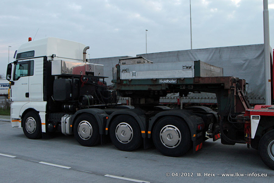 MAN-TGX-41540-weiss-260412-08.jpg