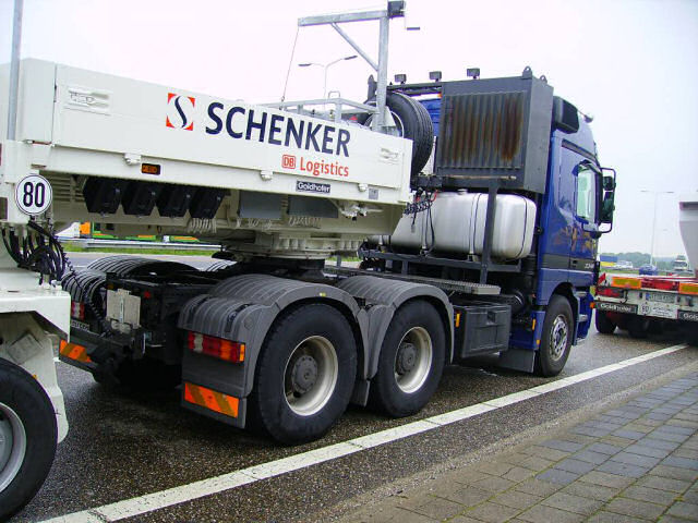 MB-Actros-3348-SLT-Schenker-HCS-Bursch-310506-07.jpg - Manfred Bursch