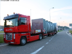 Renault-Magnum-460-rot-310708-06