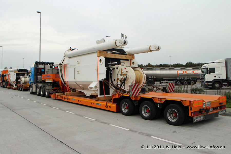 Scania-R-II-560-8341-Bautrans-031111-26.jpg