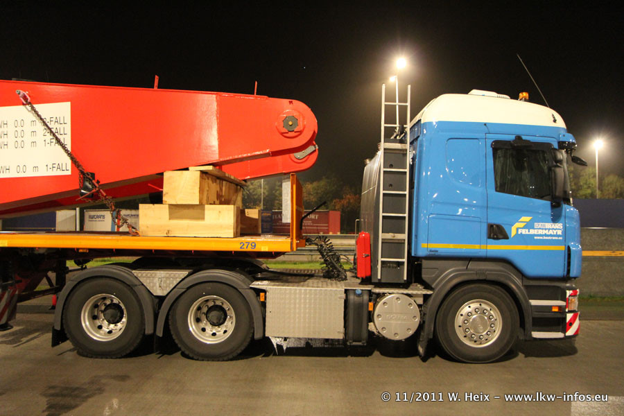 Scania-R-II-560-8832-Bautrans-021111-07.jpg