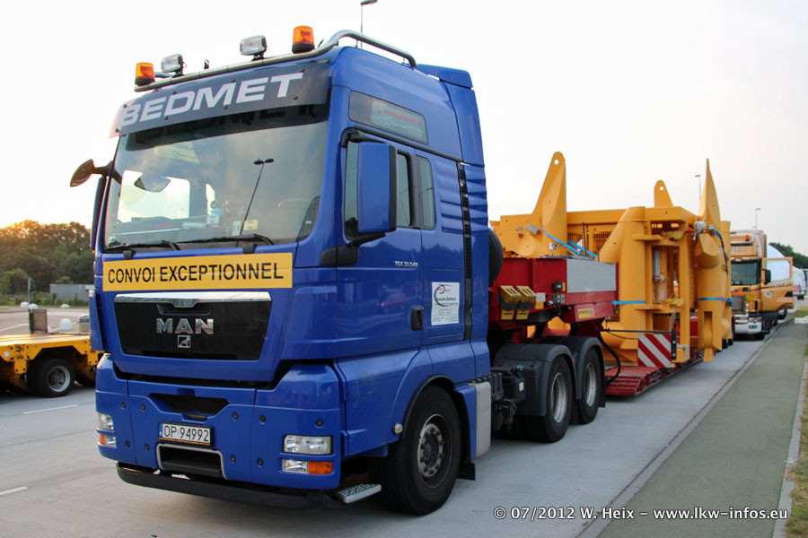 MAN-TGX-33540-Bedmet-050712-04.jpg