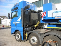 MAN-TGA-XXL-Giebel-Schlemper-251106-03
