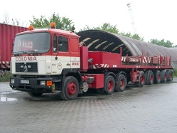 MAN-F90-Colonia-Schimana-050604-1