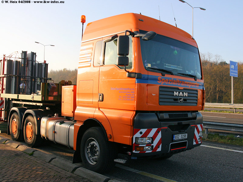 MAN-TGA-XLX-Elefant-160408-03.jpg