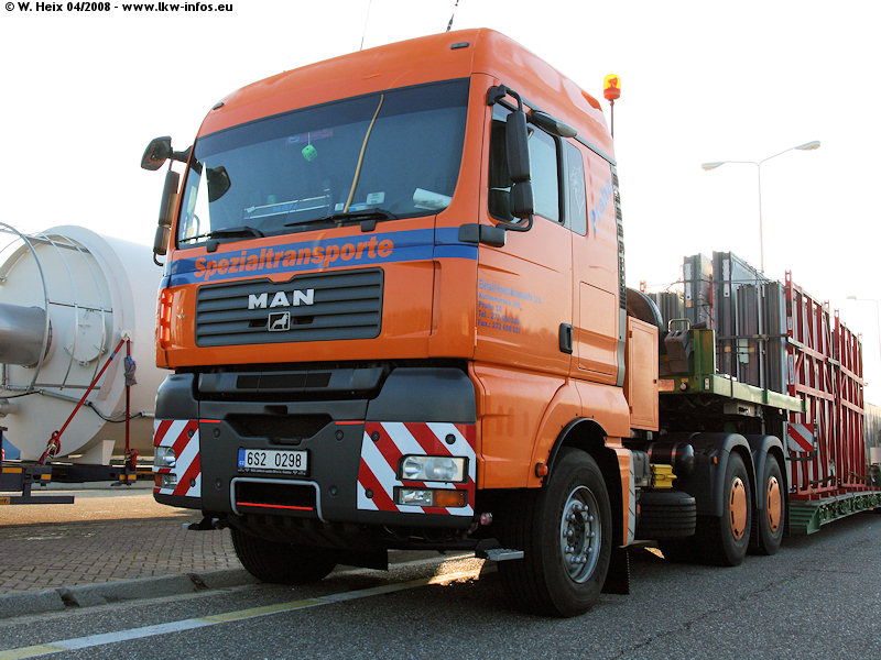 MAN-TGA-XLX-Elefant-160408-06.jpg