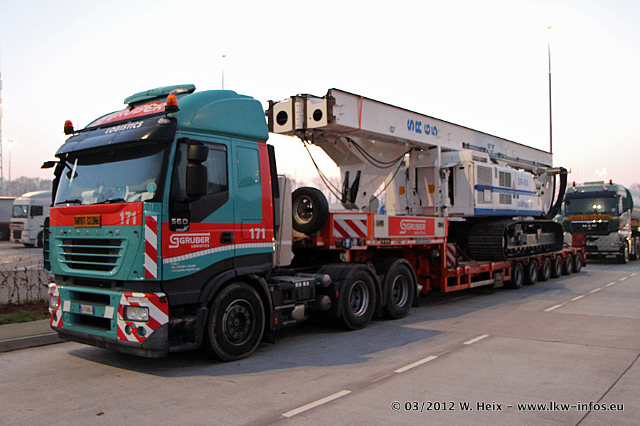 Iveco-Stralis-AS-440-S-56-Gruber-230312-01.jpg