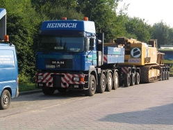 MAN-F2000-Evo-41464-Heinrich-Waic-150105-01