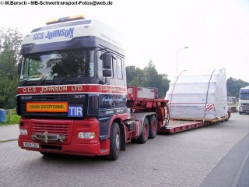 DAF-XF-Johnson-Bursch-110906-07