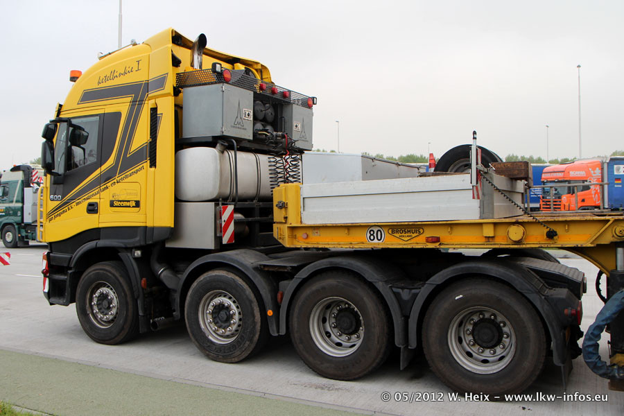 Iveco-Stralis-AS-II-Jongsma-030512-10.jpg