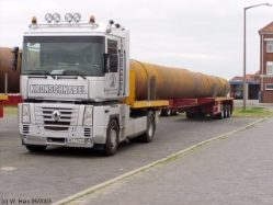 Renault-Magnum-Schwertransport-Kronschnabel-1