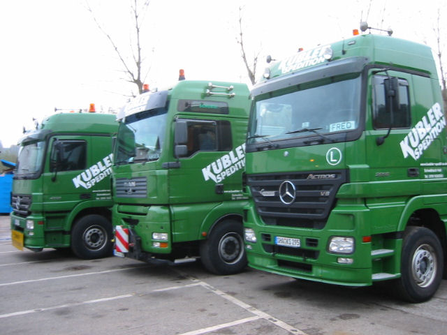 Teil-des-Fuhrparks-2006-Kuebler-Dominik-Spang-041106-11.jpg - Dominik Spang