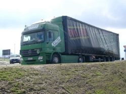 MB-Actros-1844-MP2-Kuebler-Willann-140406-02