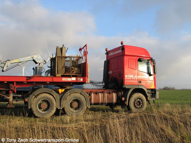 Iveco-EuroTech-Kuehl-Zech-010706-02.jpg
