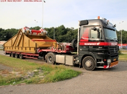 MB-Actros-MP2-1844-Mammoet-140807-07