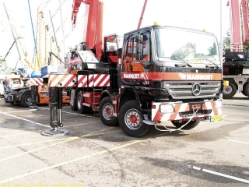 MB-Actros-MP2-4141+Faun-HK-50-Mammoet-021006-07