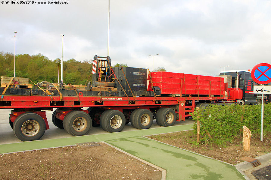 MAN-TGX-41540-DE-Mammoet-1-040510-10.jpg