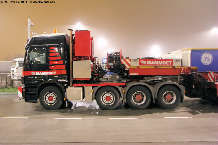 MB-Actros-3-4165-SLT-Mammoet-250211-04.jpg