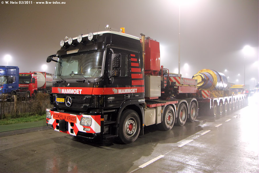MB-Actros-3-4165-SLT-Mammoet-250211-09.jpg