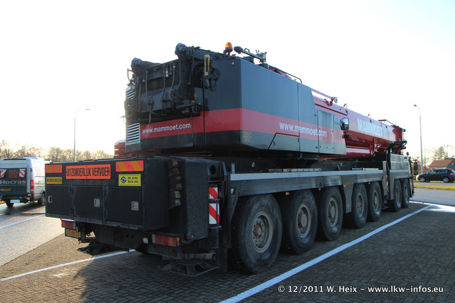 Liebherr-LTM-1400-7-1-Mammoet-171211-07.jpg