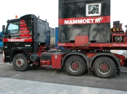 Volvo-FH16-520-Mammoet-PvUrk-050308-01