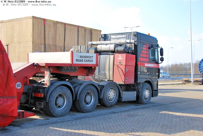 DAF-XF-105510-Mammoet-140209-03.jpg