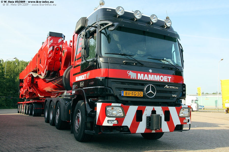 MB-Actros-4160-SLT-Mammoet-200509-07.jpg