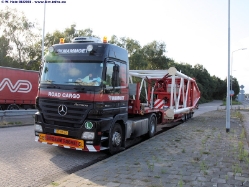 MB-Actros-MP2-1844-Mammoet-130808-01