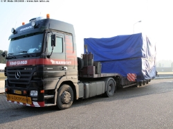 MB-Actros-MP2-1844-Mammoet-031008-05