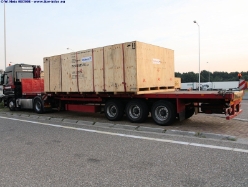 MB-Actros-MP2-1844-Mammoet-120808-07