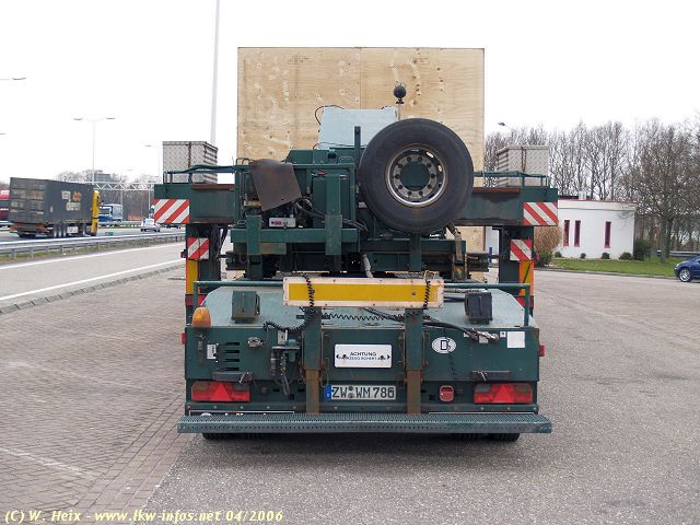 MAN-F2000-Evo-41464-Mayer-110406-09.jpg