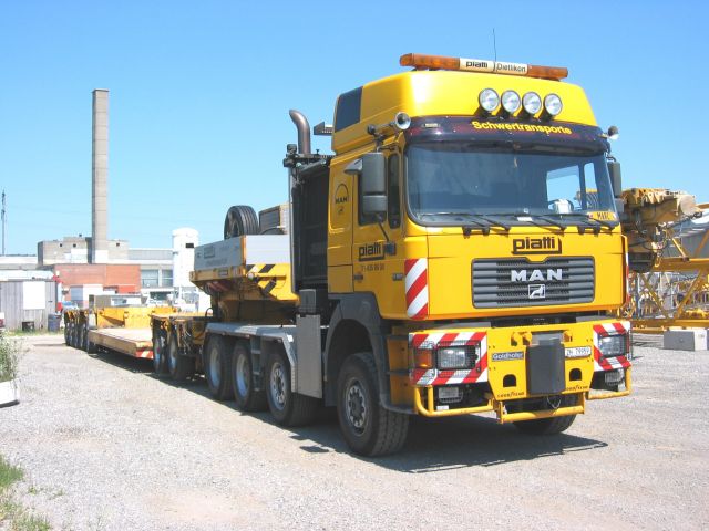 MAN-F2000-Evo-41604-Piatti-RMueller-280804-2.jpg - Rolf Müller