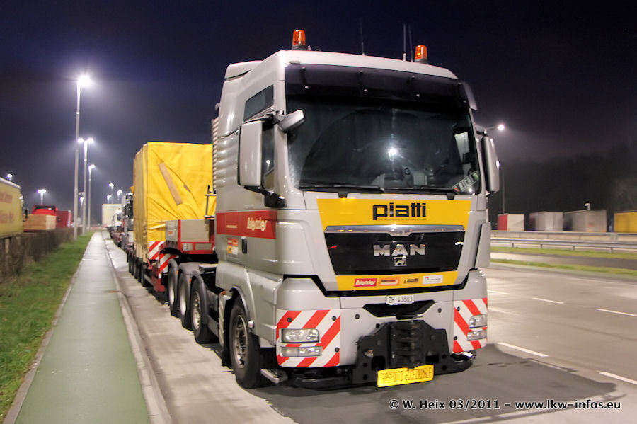 MAN-TGX-41540-Piatti-100311-03.JPG