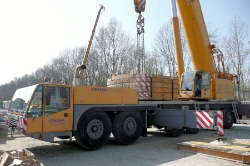 Demag-AC-300-Prangl-Vorechovsky-180410-03