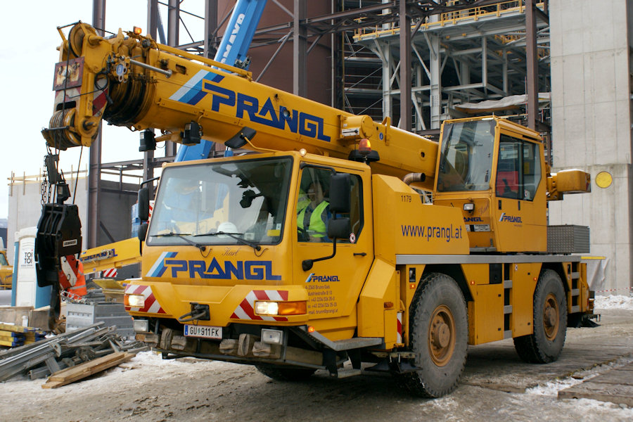 Liebherr-LTM-1035-Prangl-Vorechovsky-301210-01.jpg - Jaroslav Vorechovsky
