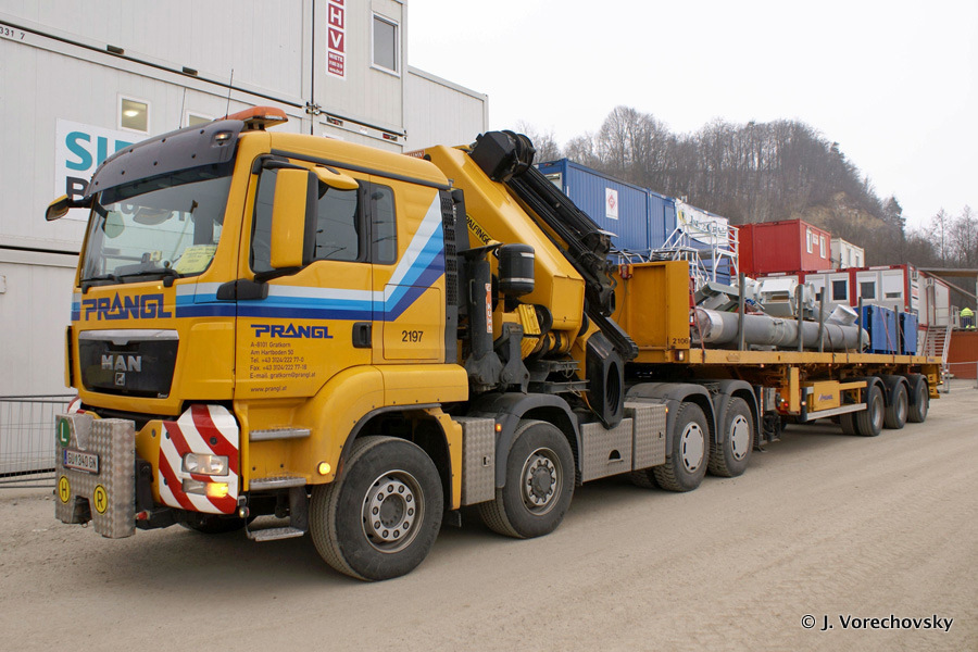 MAN-TGA-Prangl-Vorechovsky-080411-03.jpg