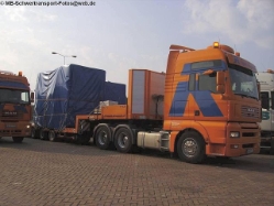 MAN-TGA-Redl-Bursch-260706-03