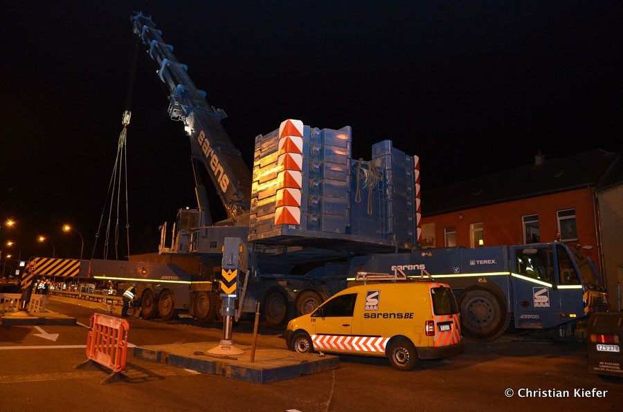 Terex-Demag-AC-700-Sarens-Kiefer-310712-01.jpg