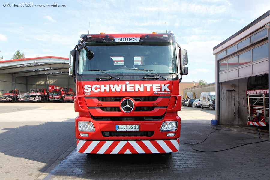 MB-Actros-3-4160-8x8-Schwientek-300809-07.jpg