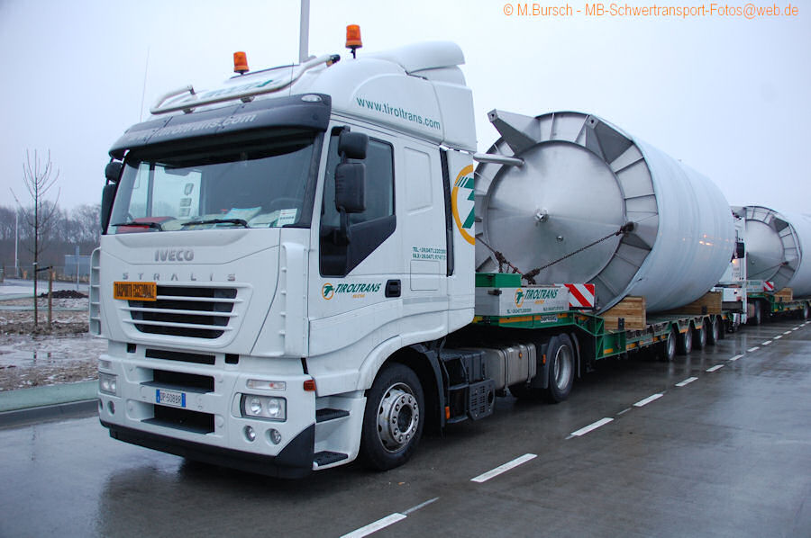 Iveco-Stralis-AS-II-Tirol-Trans-MB-280310-01.jpg - Manfred Bursch